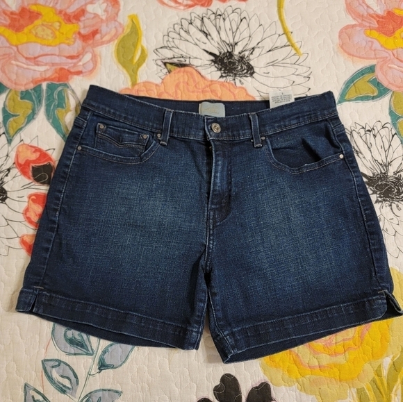Levi's Ladies 515 Jean Shorts - Picture 1 of 2
